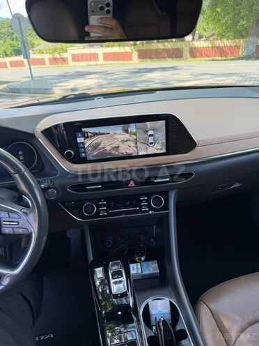 Hyundai Sonata-16