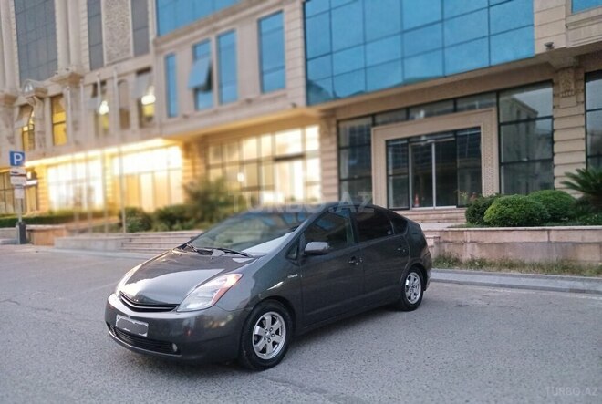 Toyota Prius-4