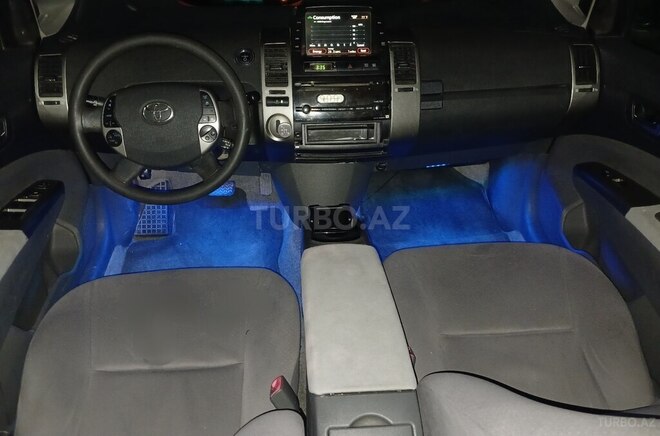Toyota Prius-7
