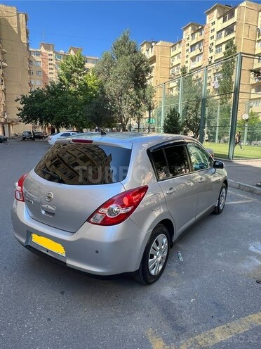 Nissan Tiida-6