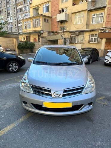 Nissan Tiida-9