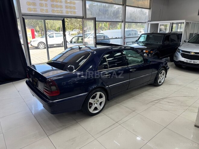 Mercedes C 230-11