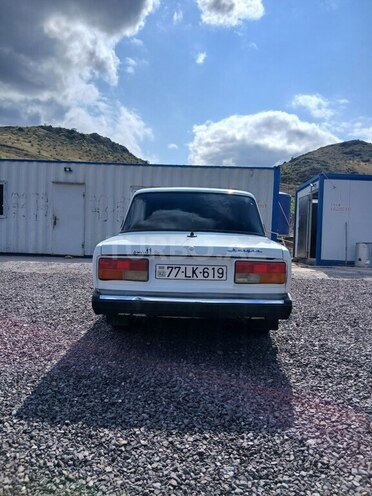 LADA (VAZ) 2107-2