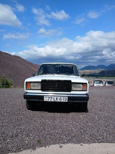 LADA (VAZ) 2107-1