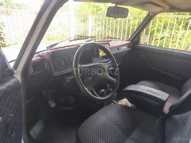 LADA (VAZ) 2107-4