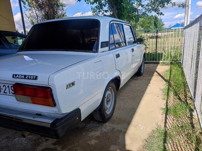LADA (VAZ) 2107-10