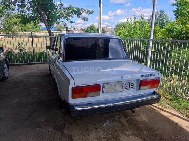 LADA (VAZ) 2107-11