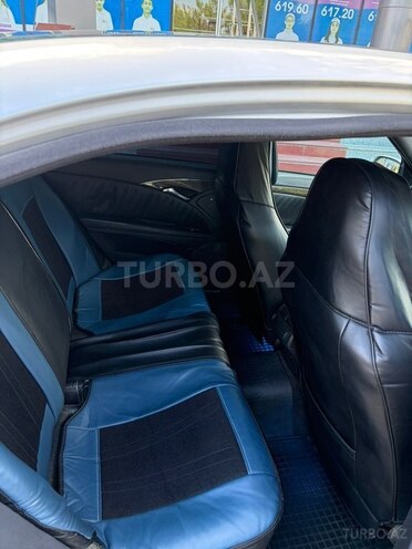 Mercedes E 220-10