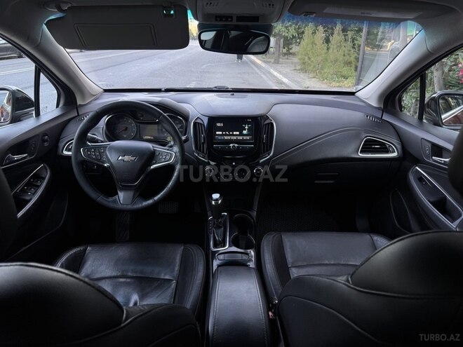 Chevrolet Cruze-15