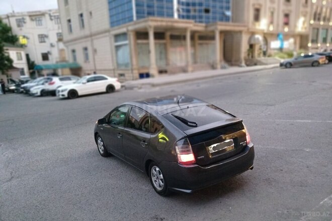 Toyota Prius-6