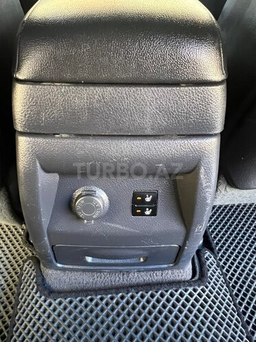 Hyundai Santa Fe-11