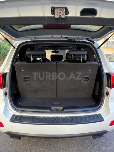 Hyundai Santa Fe-14