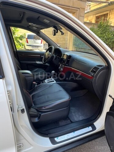 Hyundai Santa Fe-9