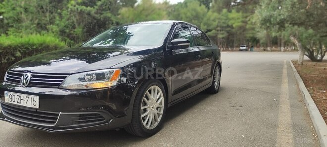 Volkswagen Jetta-2