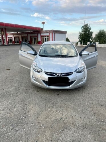 Hyundai Avante-1