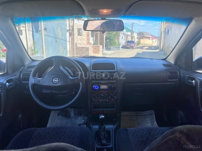 Opel Astra-10