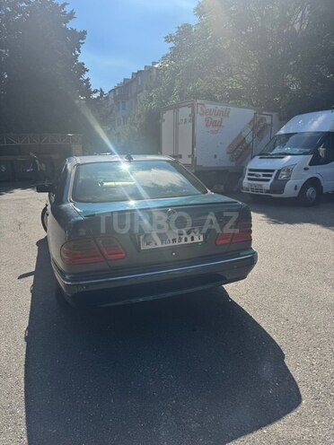 Mercedes E 200-6