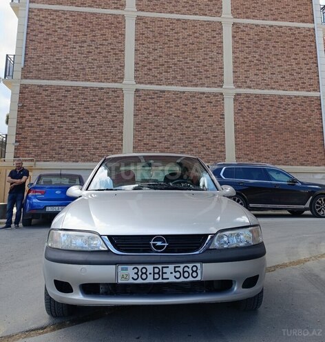 Opel Vectra-3