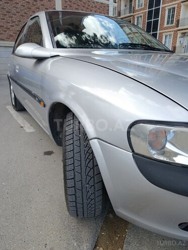 Opel Vectra-9