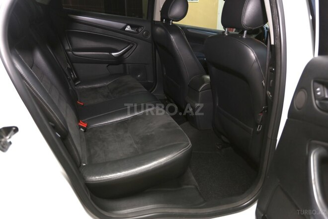 Ford Mondeo-9