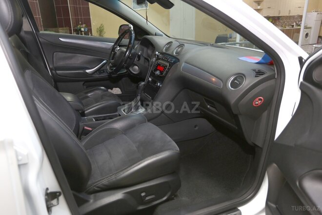 Ford Mondeo-8