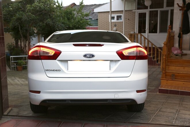 Ford Mondeo-2