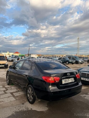 Hyundai Elantra-4
