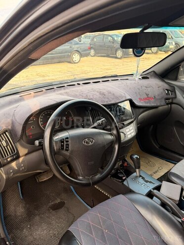 Hyundai Elantra-11
