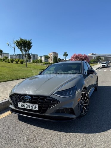 Hyundai Sonata-1