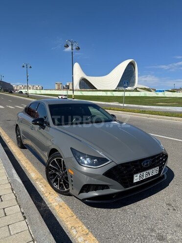 Hyundai Sonata-4