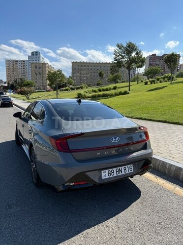 Hyundai Sonata-6