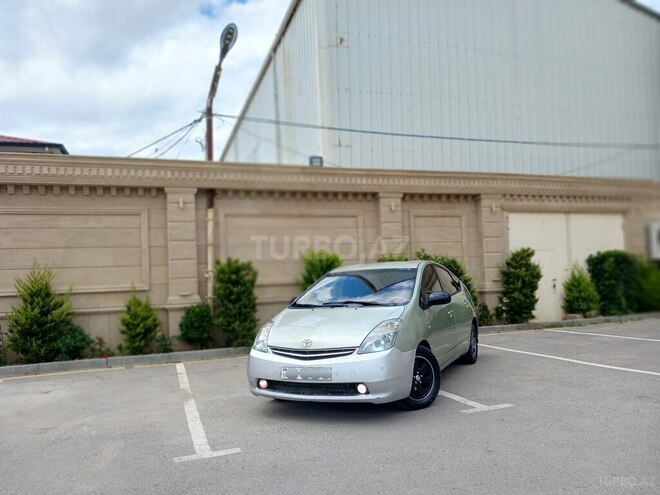 Toyota Prius-1