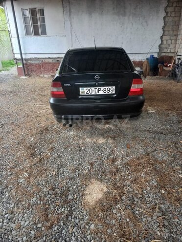 Opel Vectra-2