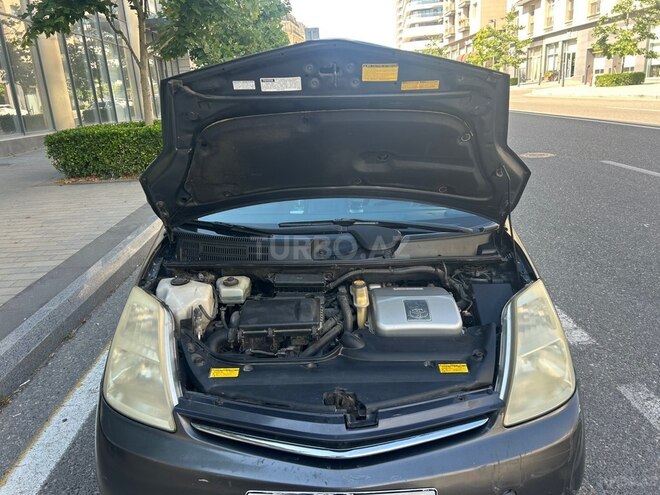 Toyota Prius-7