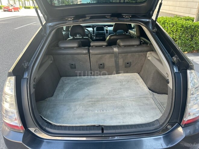 Toyota Prius-6