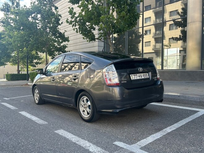 Toyota Prius-9