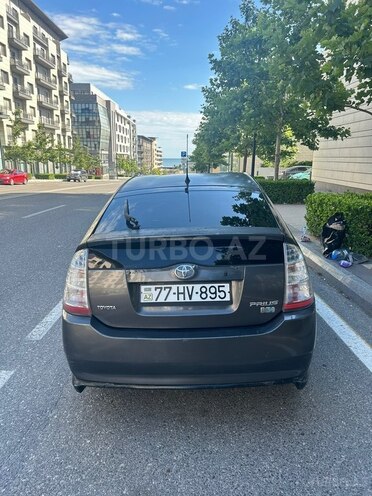 Toyota Prius-14