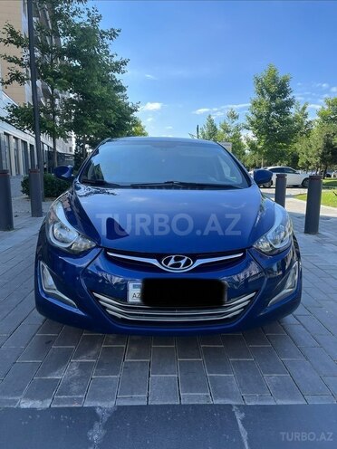 Hyundai Elantra-3