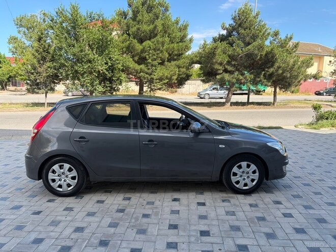 Hyundai i30-8