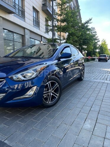 Hyundai Elantra-4