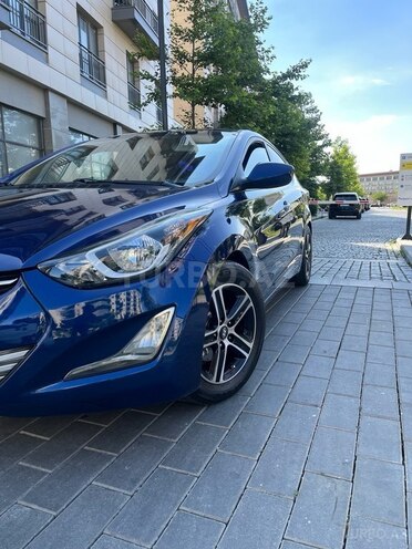 Hyundai Elantra-6