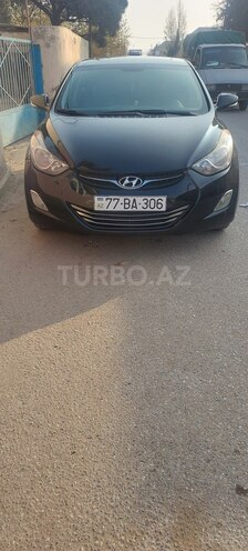 Hyundai Elantra-2