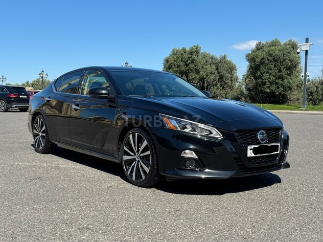 Nissan Altima-3