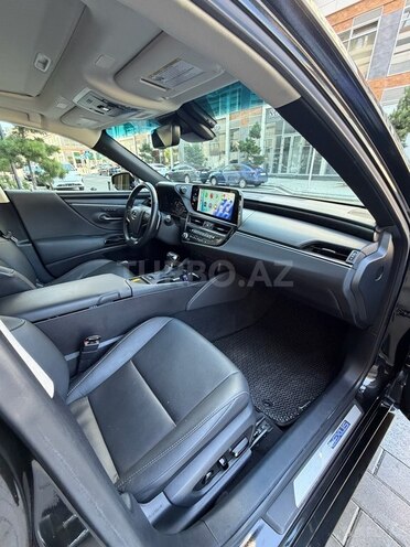Lexus ES 300h-4