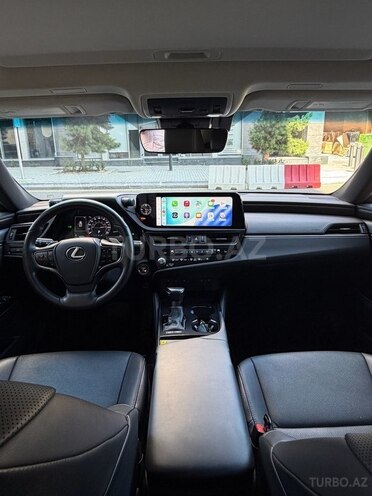 Lexus ES 300h-9