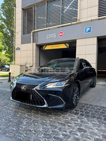 Lexus ES 300h-16