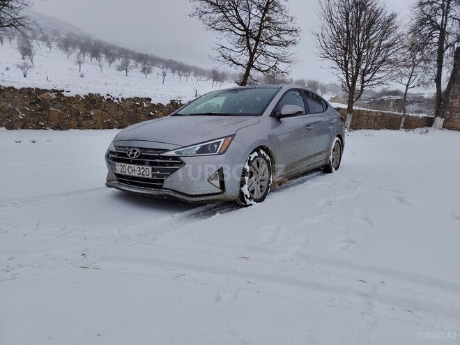 Hyundai Elantra-17