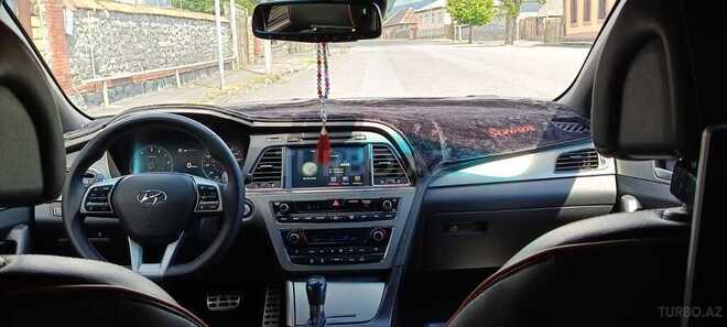 Hyundai Sonata-7