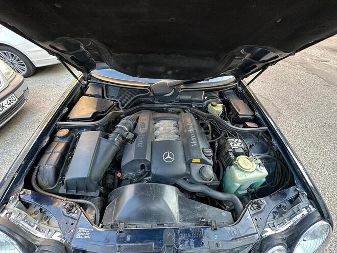 Mercedes E 240-7