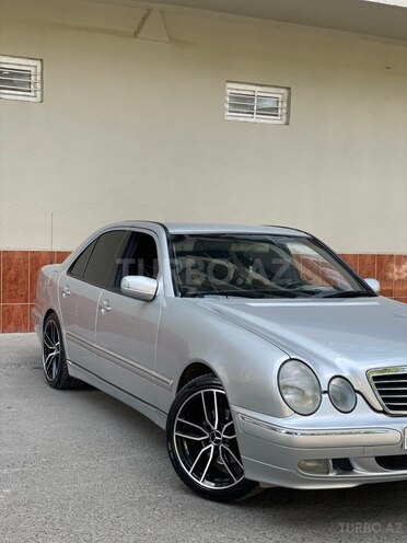 Mercedes E 240-7